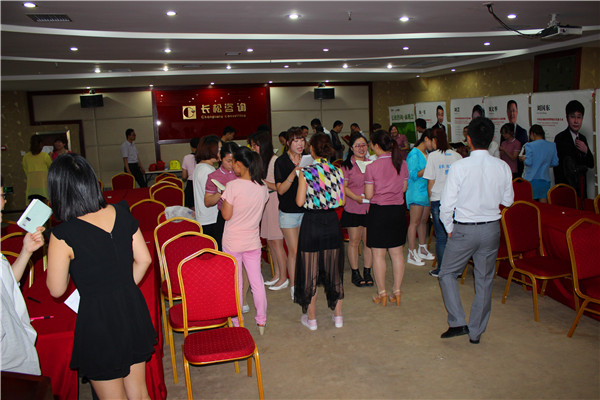 易視界伙伴們現場(chǎng)進(jìn)行互動(dòng)
