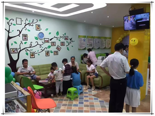 易視界實(shí)驗小學(xué)店