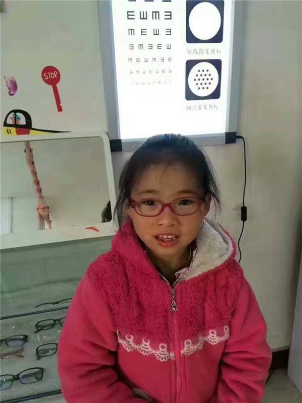 易視界矯正小客戶(hù)朱子悅