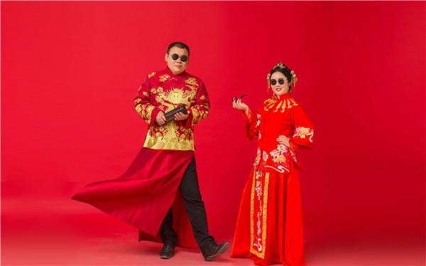 易視界家人結伴為新婚送去祝福