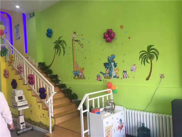 易視界幸福小學(xué)店店內環(huán)境