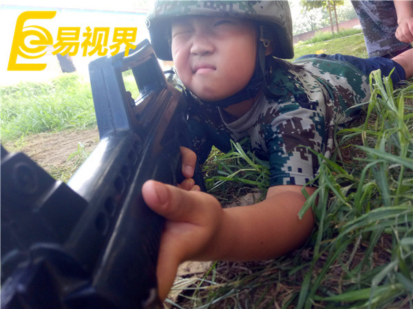 瞄準目標準備開(kāi)火