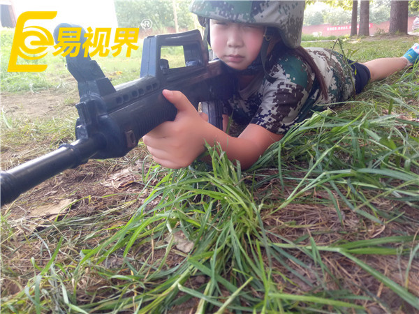 瞄準目標準備開(kāi)火