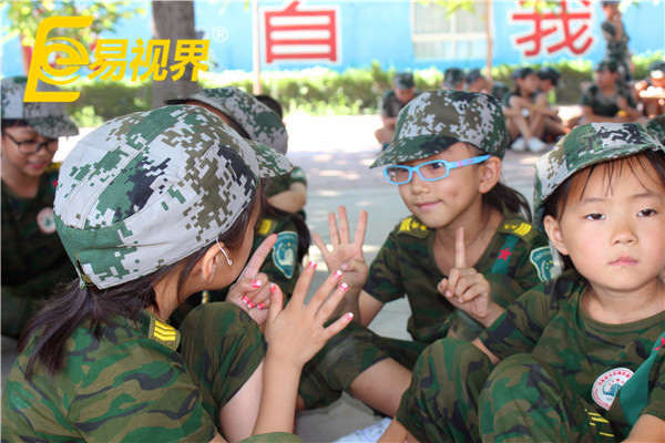 小朋友們開(kāi)心應對每天的挑戰，加油！