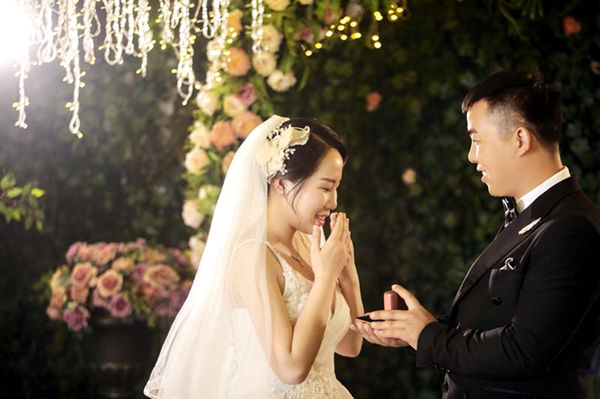 史雅瓊經(jīng)理新婚快樂(lè )百年好合