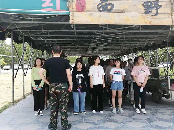 訓練營(yíng)抵達紅櫻桃拓展基地
