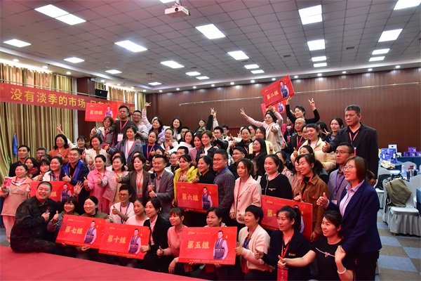 易視界2024鄭州店長(cháng)鐵軍訓練營(yíng)圓滿(mǎn)收官