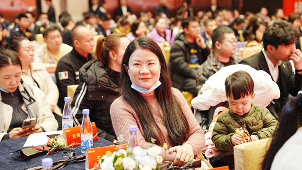 易視界17載感恩如光同行共同守護清晰視界客戶(hù)答謝會(huì )圖集
