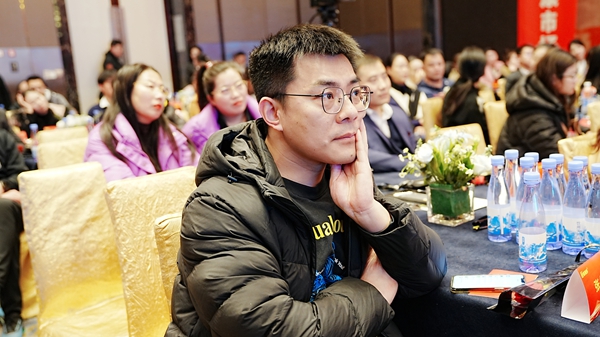 易視界17載感恩如光同行共同守護清晰視界客戶(hù)答謝會(huì )圖集