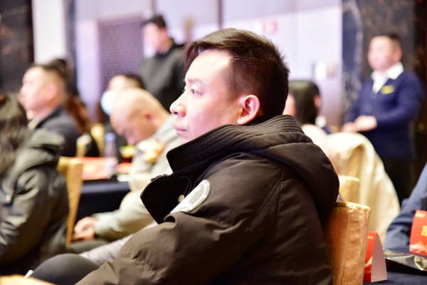 易視界17載感恩如光同行共同守護清晰視界客戶(hù)答謝會(huì )圖集